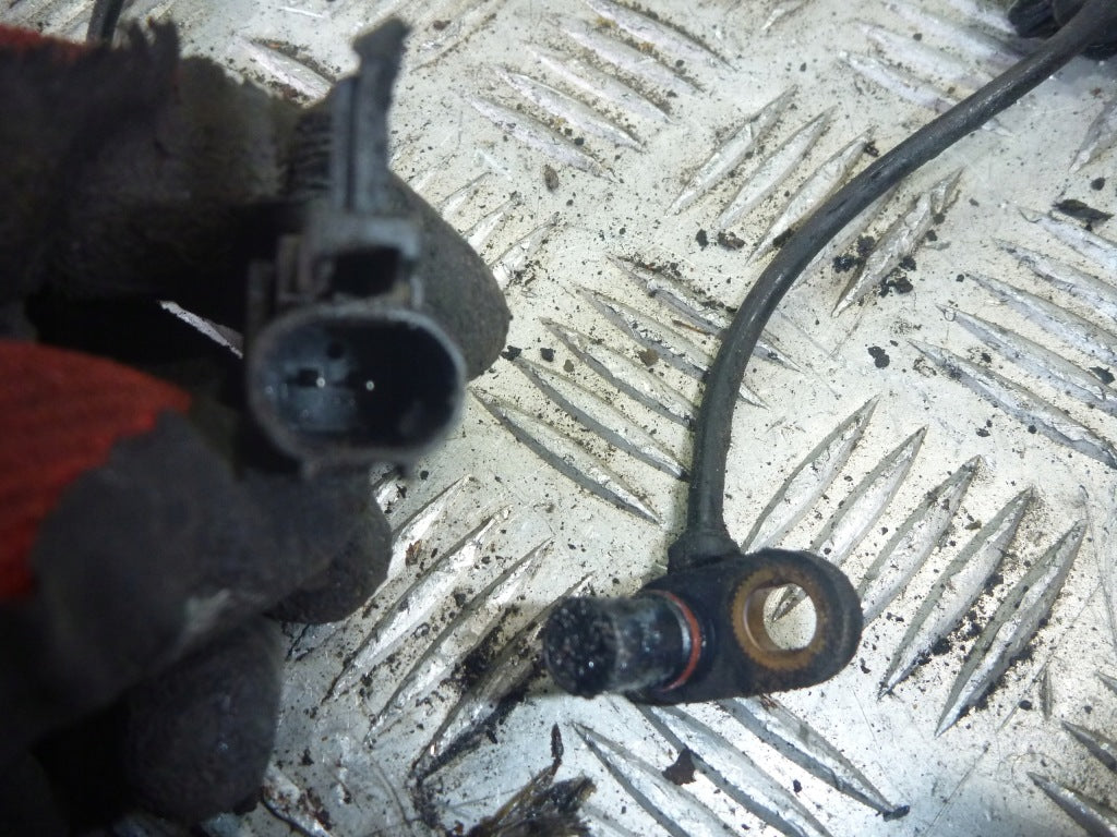 ABS Sensor Suburban Yukon Escalade Tahoe 2007-
