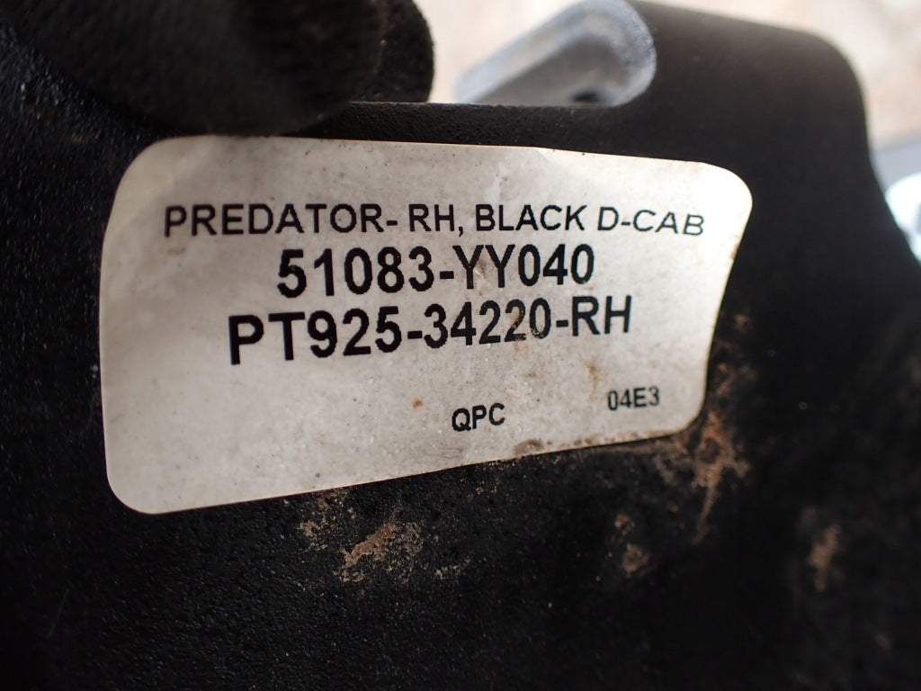 Stopnie progi do Toyoty Tundra Crew Cab TRD Pro 2022- w kolorze czarnym, montaż na 4x4, marki Autolandparts