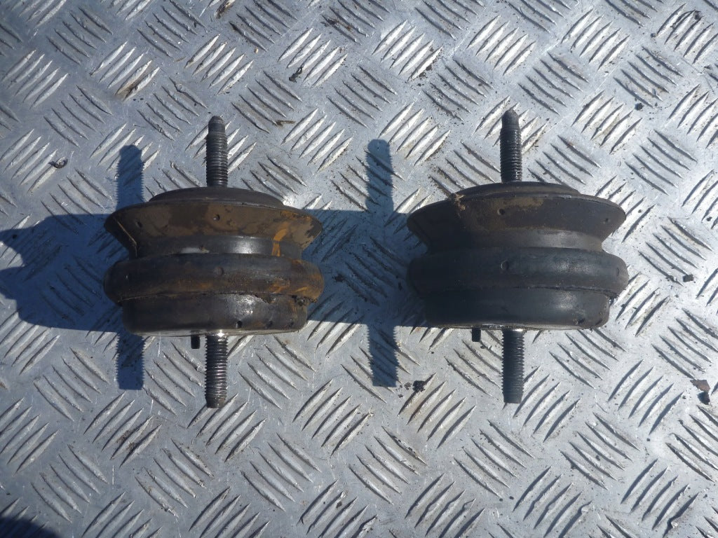 Chevrolet Corvette C5 Engine Mount 2001