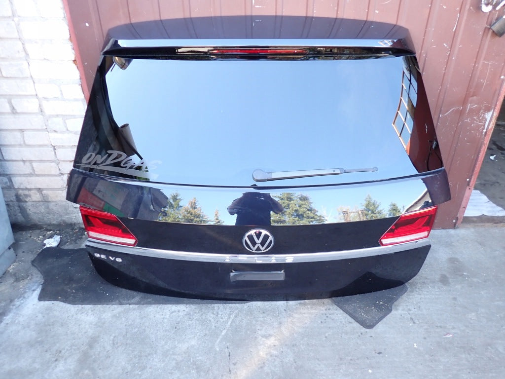 Tailgate Rear Set Window Strip Lock VW Atlas 2021- LIFT