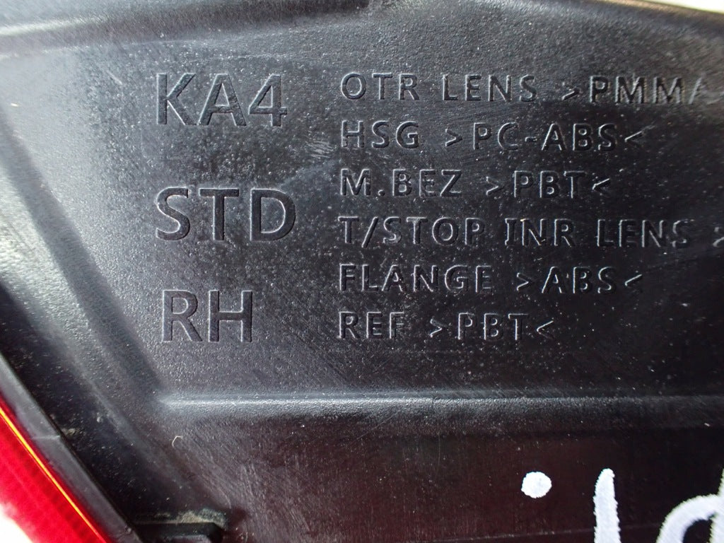 Lampa Tylna Tył Prawa Kia Carnival LX 3.5 KA4 2020-