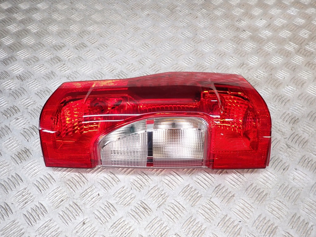 Left Rear Tail Light Ford F250 XLT 6.2 4x4 P558 2021- LIFTING