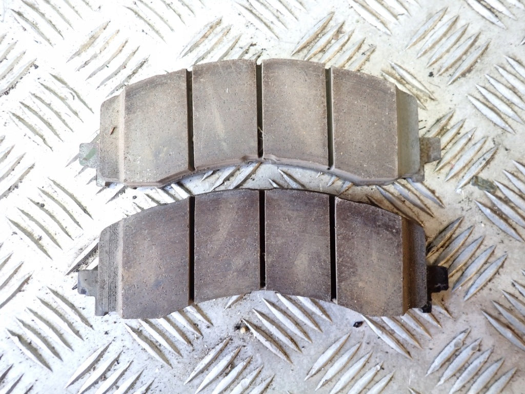 Front Discs Pads PAIR Ford F150 5.0 2021-