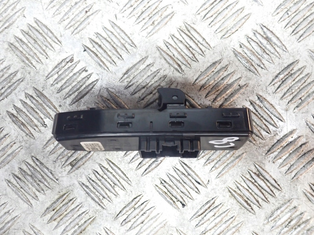 Passenger Side Window Switch Panel Chevrolet Corvette C8 2020-