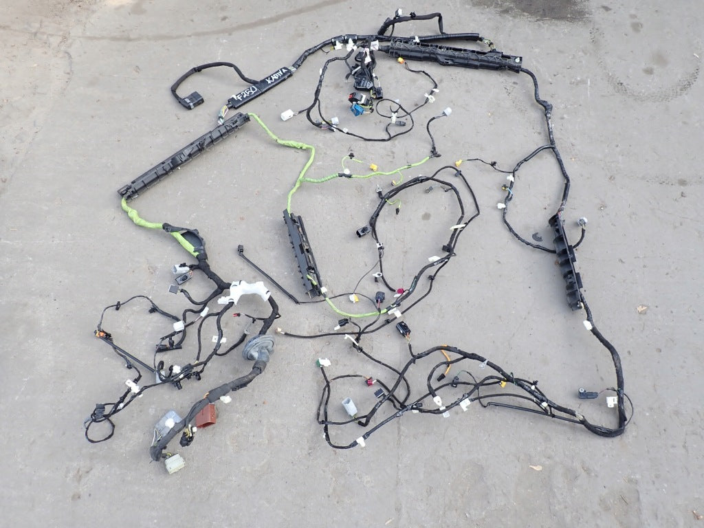Wiązka instalacji wnętrza kabiny Ford F250 F350 Super Duty 2021, marki Autolandparts, widoczna na zdjęciu.