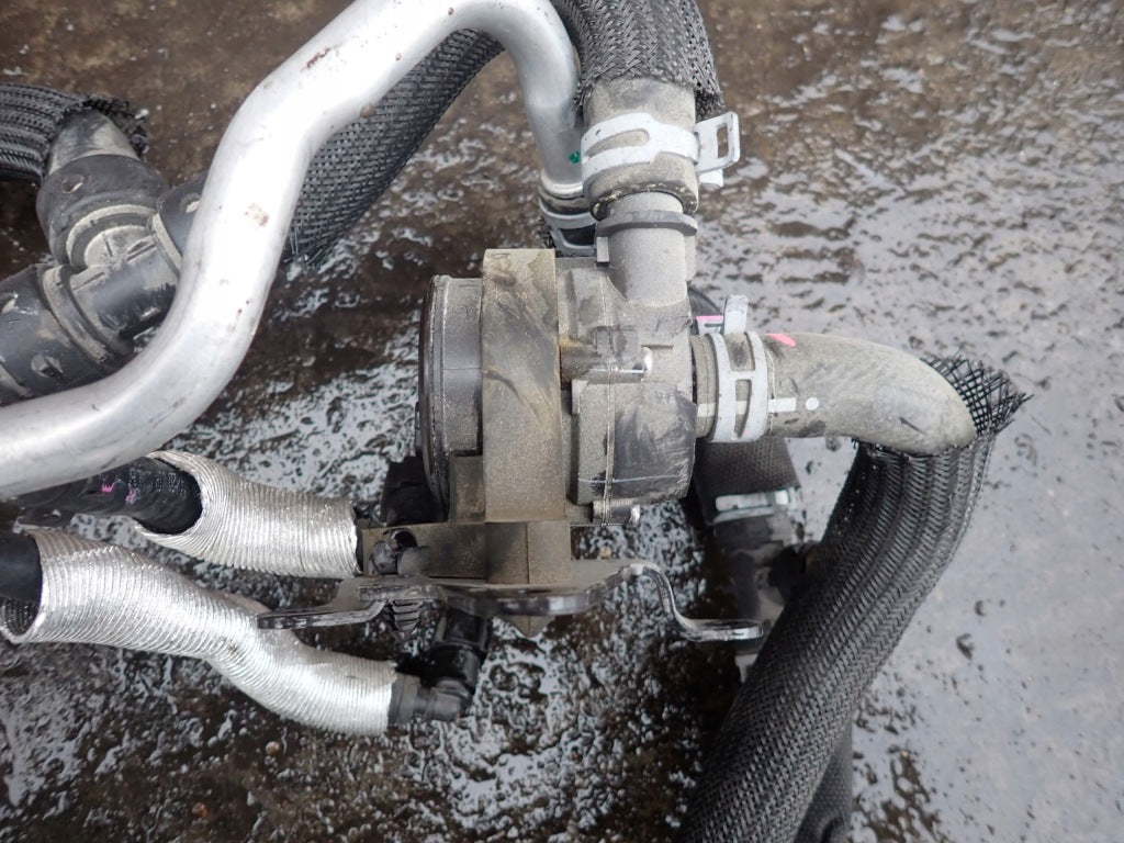 Additional Coolant Water Pump Ford Explorer 2020-