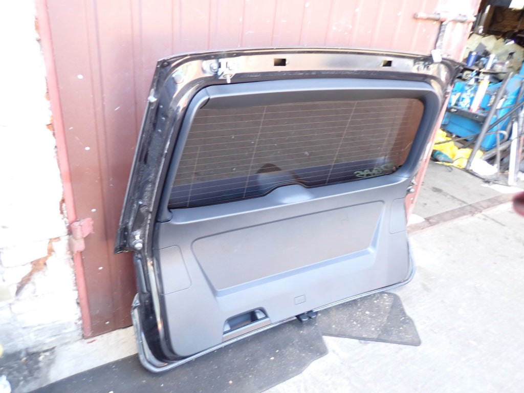 Tailgate Rear Set Window Strip Lock VW Atlas 2021- LIFT