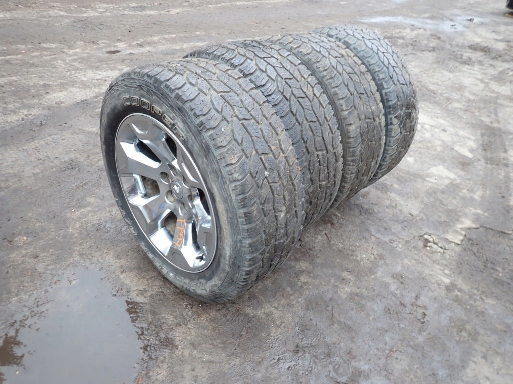 Opony Całoroczne Cooper Discoverer A/T 3 275/55R20