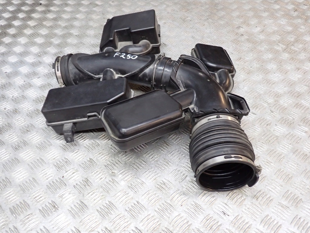 Rura przewodu dolotowego powietrza do Ford F250 F350 Super Duty 2021, Autolandparts, czarna z metalowymi elementami