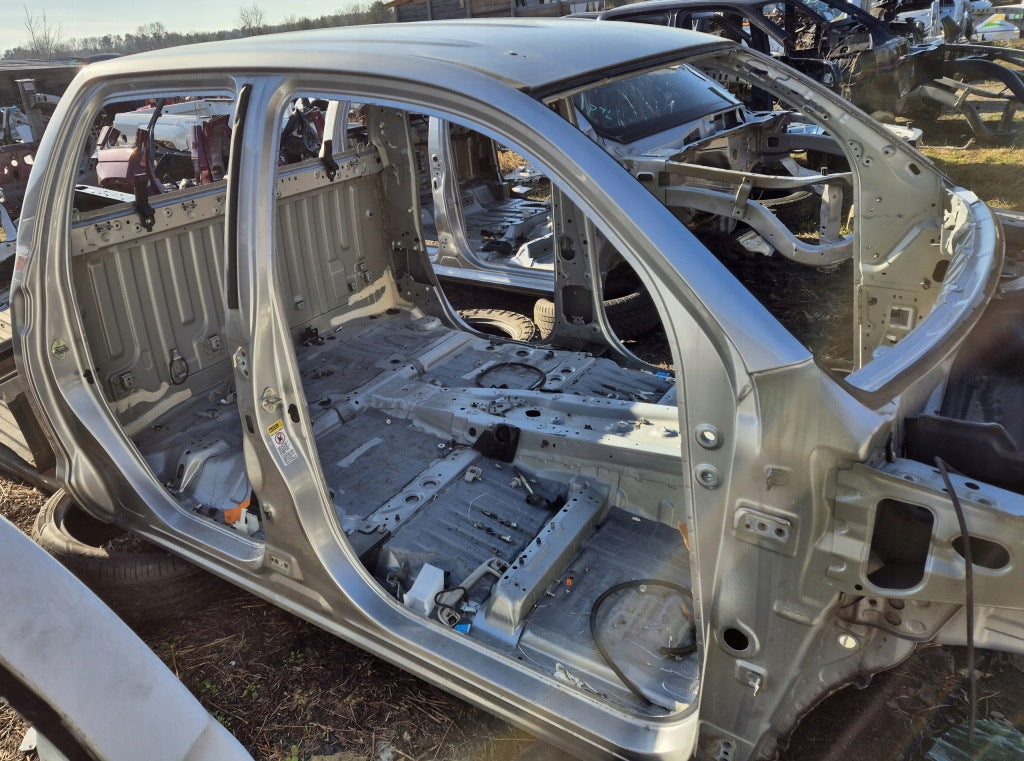 Ćwiartka Prawa Tylna Słupek Prawy Tył Toyota Tundra II 2014
