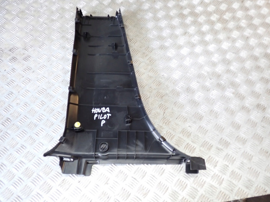 Osłona Słupka Środkowego Prawa Dolna Honda Pilot 4 YG2 3.5 4x4 2023