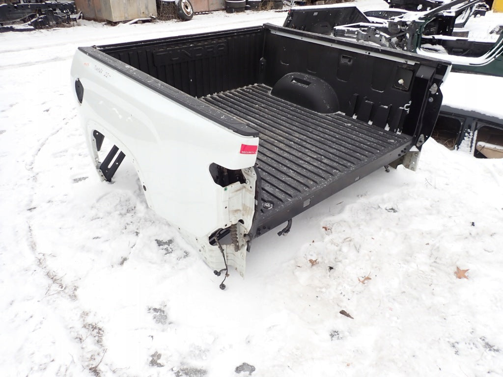 Zabudowa Paka Buda Krótka 5.5 FT Toyota Tundra Crew Max 2022-