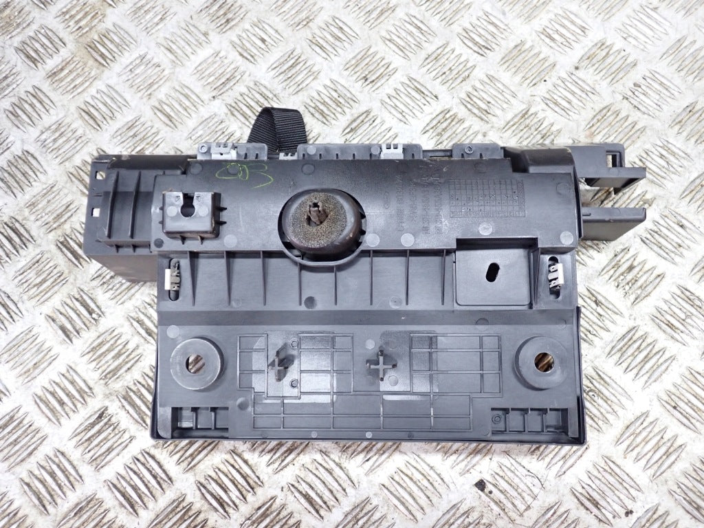 Podstawa Obudowa Małego Akumulatora Ford F150 3.5 2022