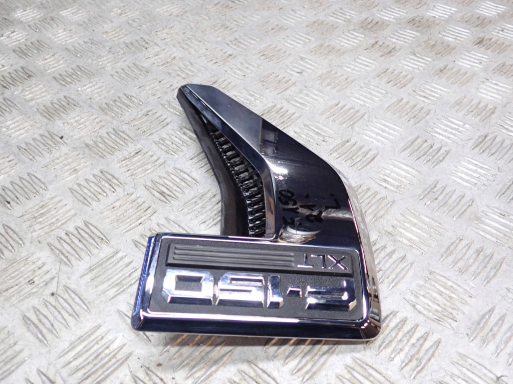 Emblemat Znaczek Lewy Błotnika XLT Chrom Ford F150 3.5 Hybrid 2021-
