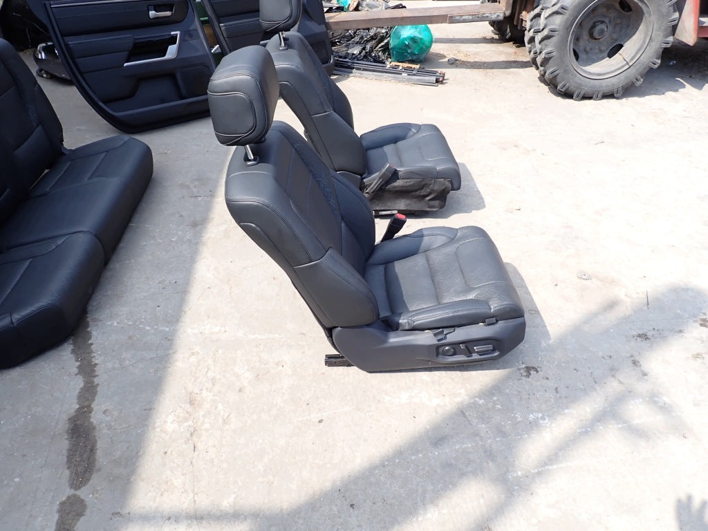 Tapicerka Fotele Kanapa Boczki Kpl Toyota Tundra Crew Cab Limited 2022-