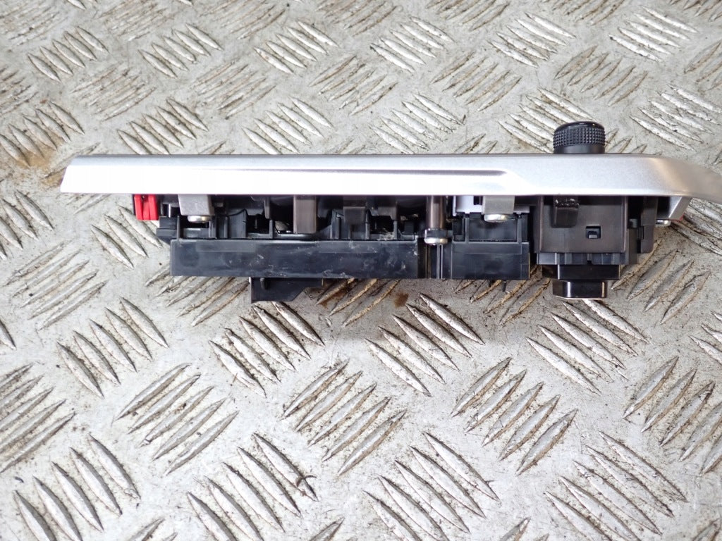 Panel Przełącznik Szyb Lusterek Lewy Kierowcy Toyota Sienna XL40 2021-
