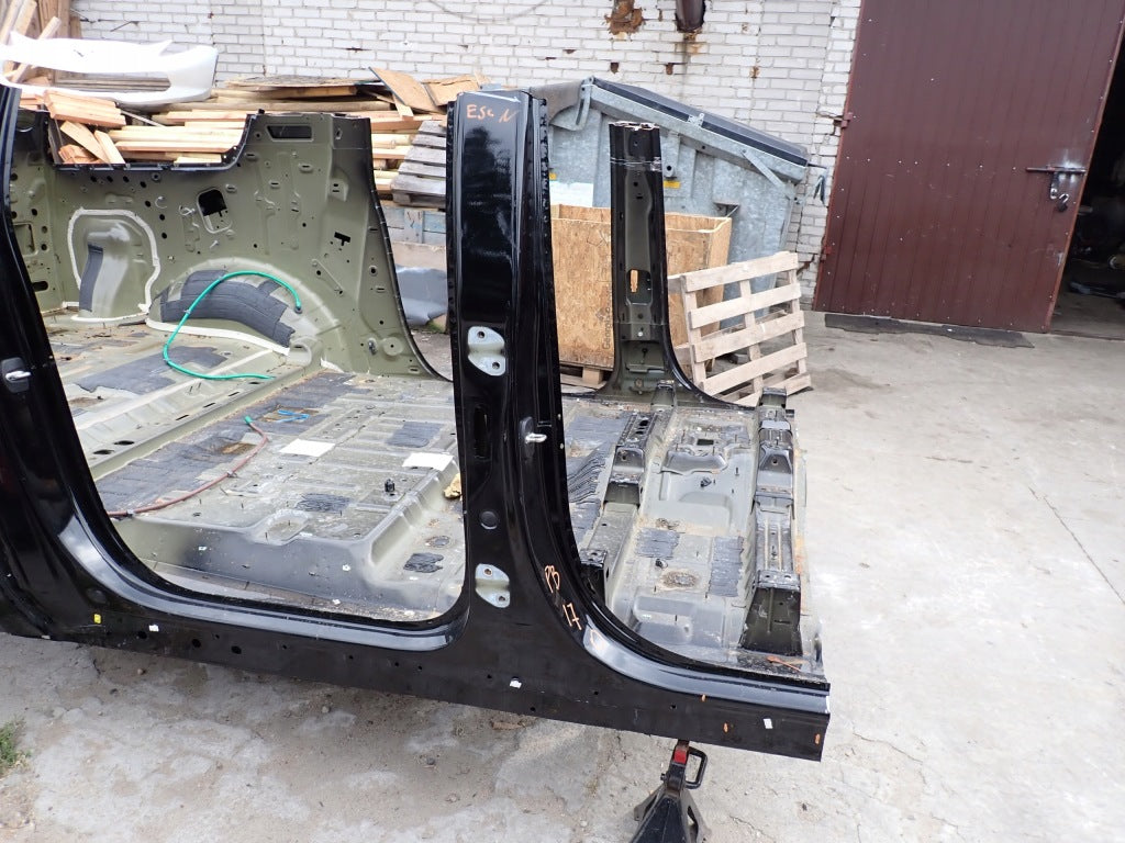 Słupek Środkowy Próg Prawy Cadillac Escalade ESV Suburban GMC Yukon XL 21-
