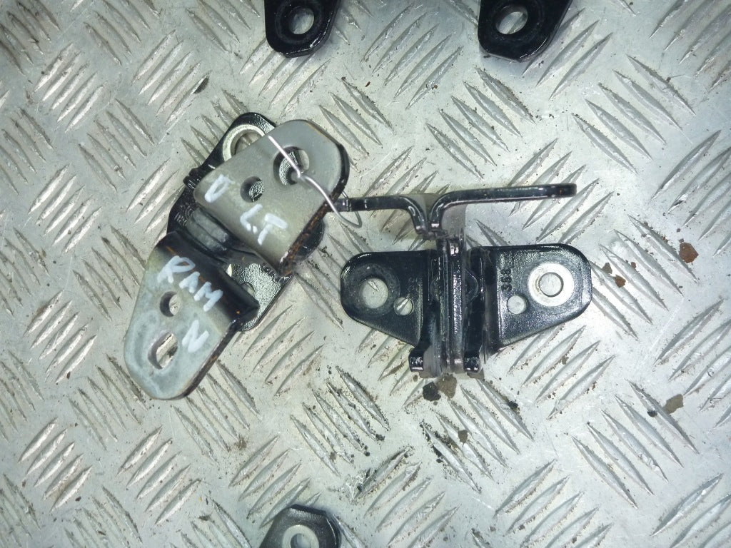 Door Hinge Hinges Pair Dodge RAM 2019-