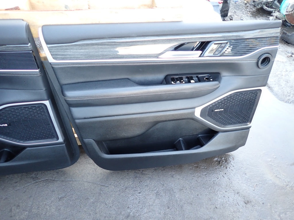 Driver's Door Side Left Front Jeep Wagoneer WS 5.7 4x4 2022-