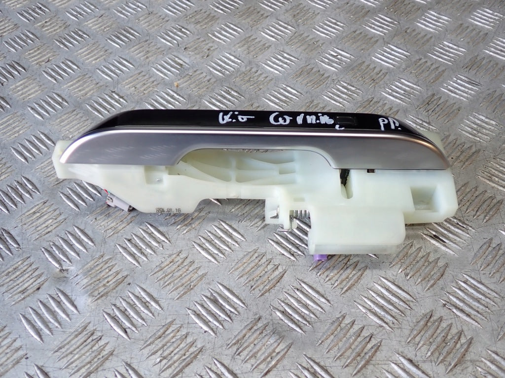 Door Handle Right Front Kia Carnival LX 3.5 GDI KA4 2020-