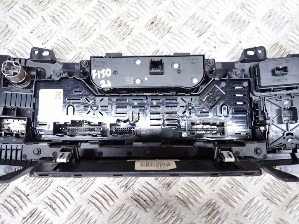 Panel Nawiewu Klimatyzacji Ford F150 2021-