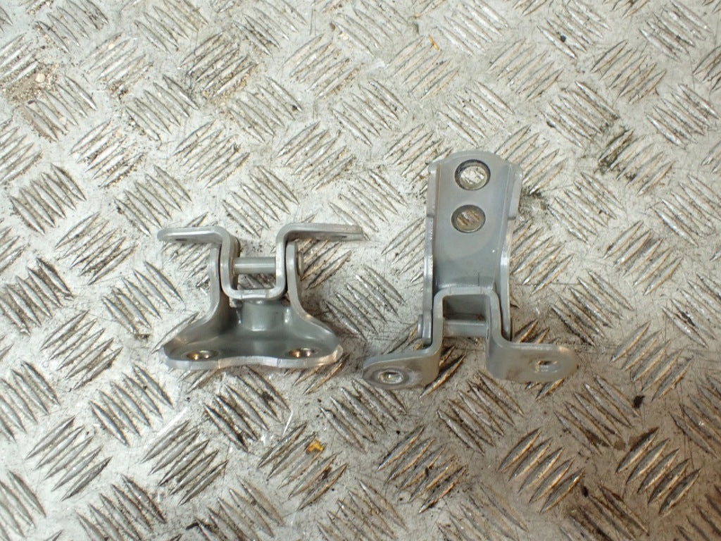 Zawiasy Drzwi Para Toyota Sienna XL40 2021