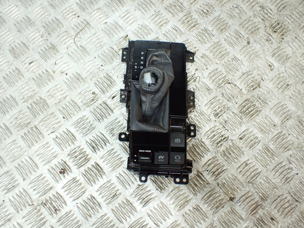 Gear Lever Selector Boot Toyota Sienna XL40 2021