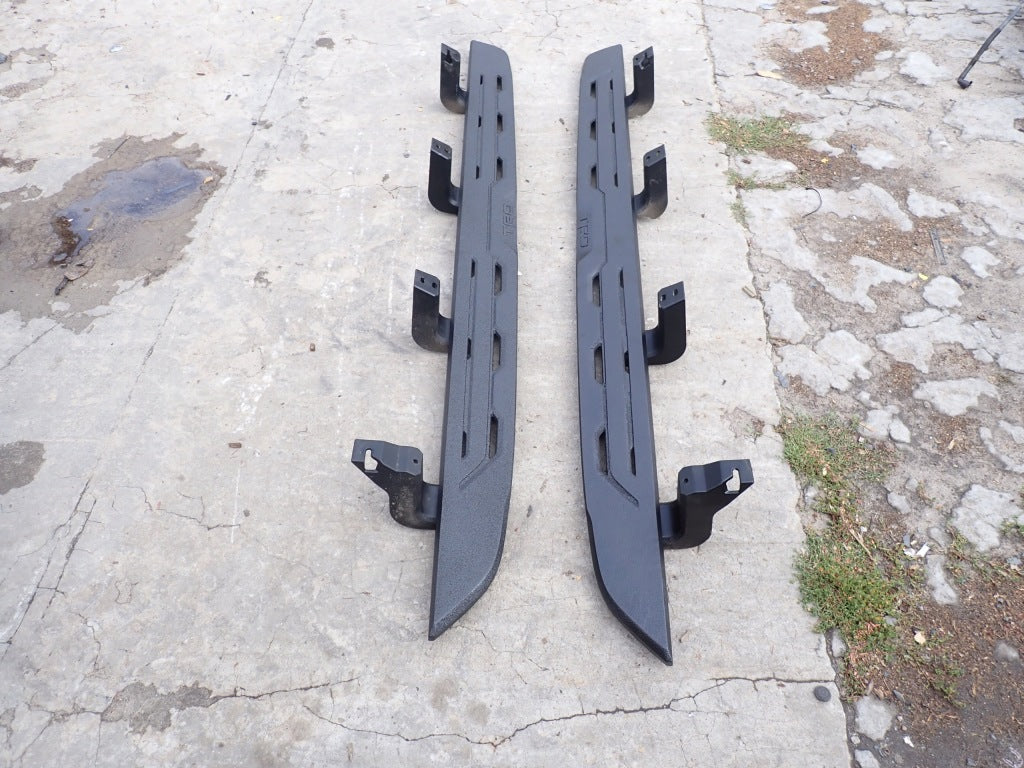 Stopnie Progi PARA Toyota Tundra Crew Cab TRD Pro 3.4 4x4 2022-