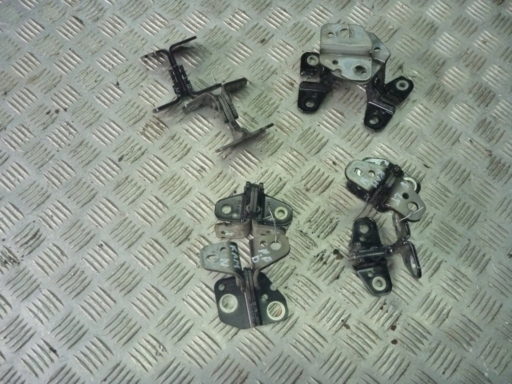 Door Hinge Hinges Pair Dodge RAM 2019-