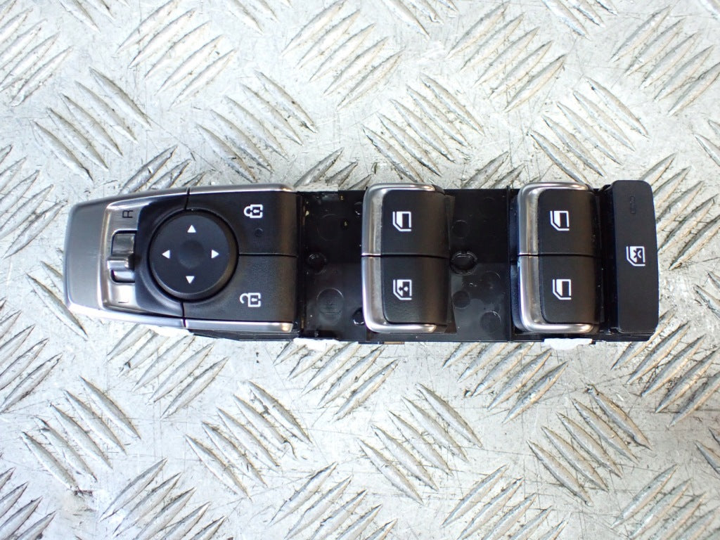 Panel Przełącznik Szyb Lusterek Kia Carnival LX 3.5 KA4 2020-