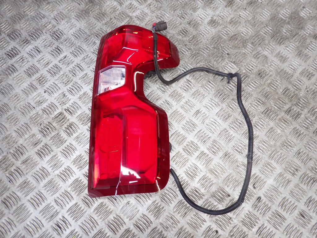 Right Rear LED Tail Light Chevrolet Silverado 2019-