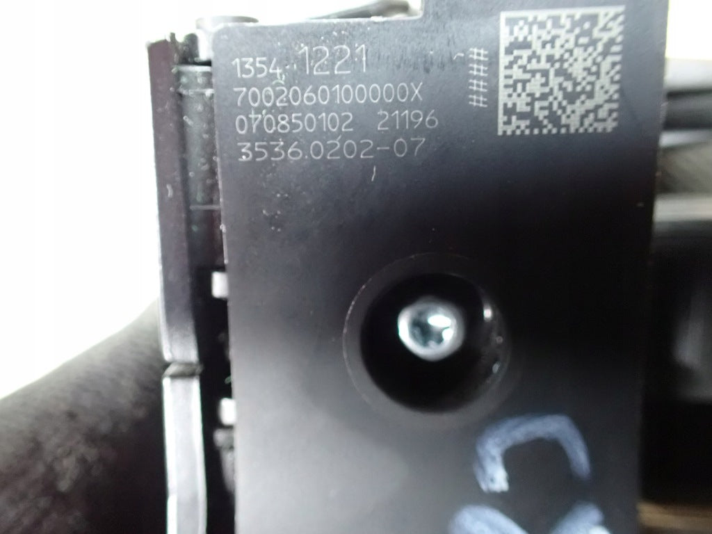 Przełącznik kierownicy Chevrolet Corvette C8 6.2 2020 Autolandparts, przyciski sterowania na kierownicy, czarny plastik