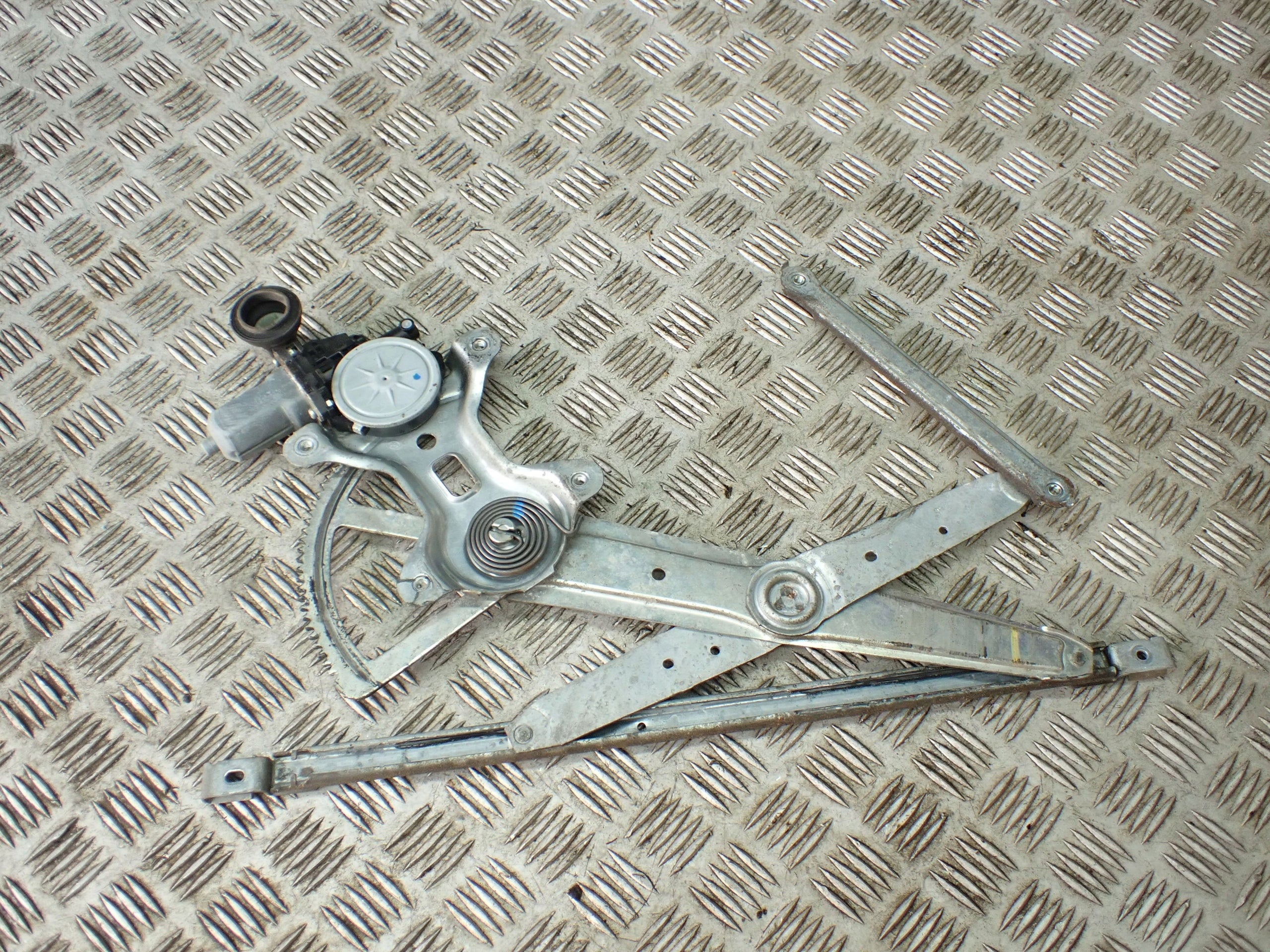 Podnośnik Szyby Przód Przedni Toyota Tundra 2014