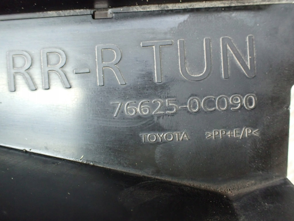 Chlapacz Prawy Tylny Tył Toyota Tundra Crew Max 2022-