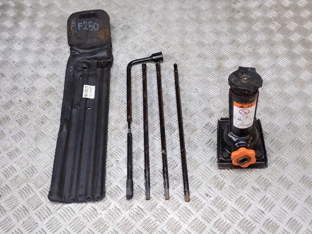 Jack, Lift, Wheel Wrench, Ford F350 F250 6.2 4x4 Super Duty 2021