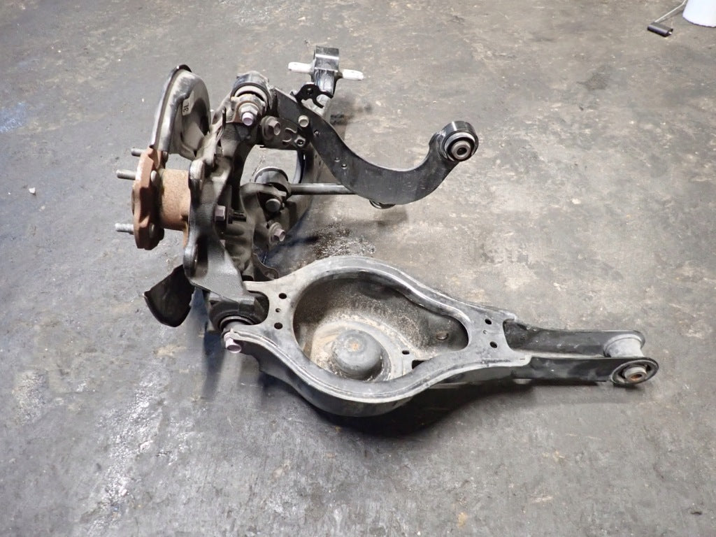 Zawieszenie Lewe Tylne Kpl Wahacz Zwrotnica Piasta Toyota Sienna XL40 2021