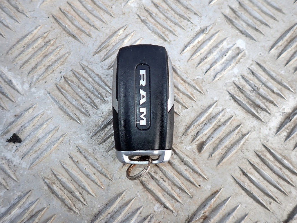 Remote Key 3 Buttons Dodge RAM V 2019-