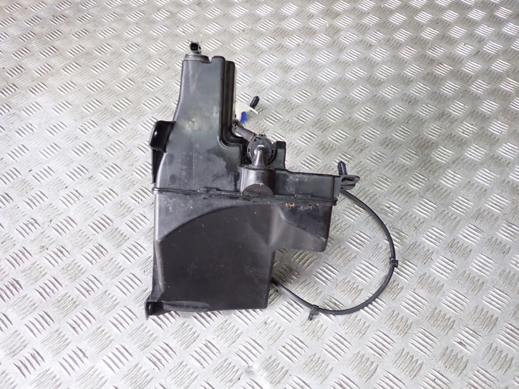 Zbiorniczek Zbiornik Spryskiwaczy Ford F250 F350 6.2 4x4 Super Duty 2021
