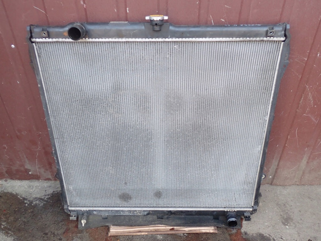 Coolant Water Radiator Toyota Tundra 5.7 2016 4.6 2014