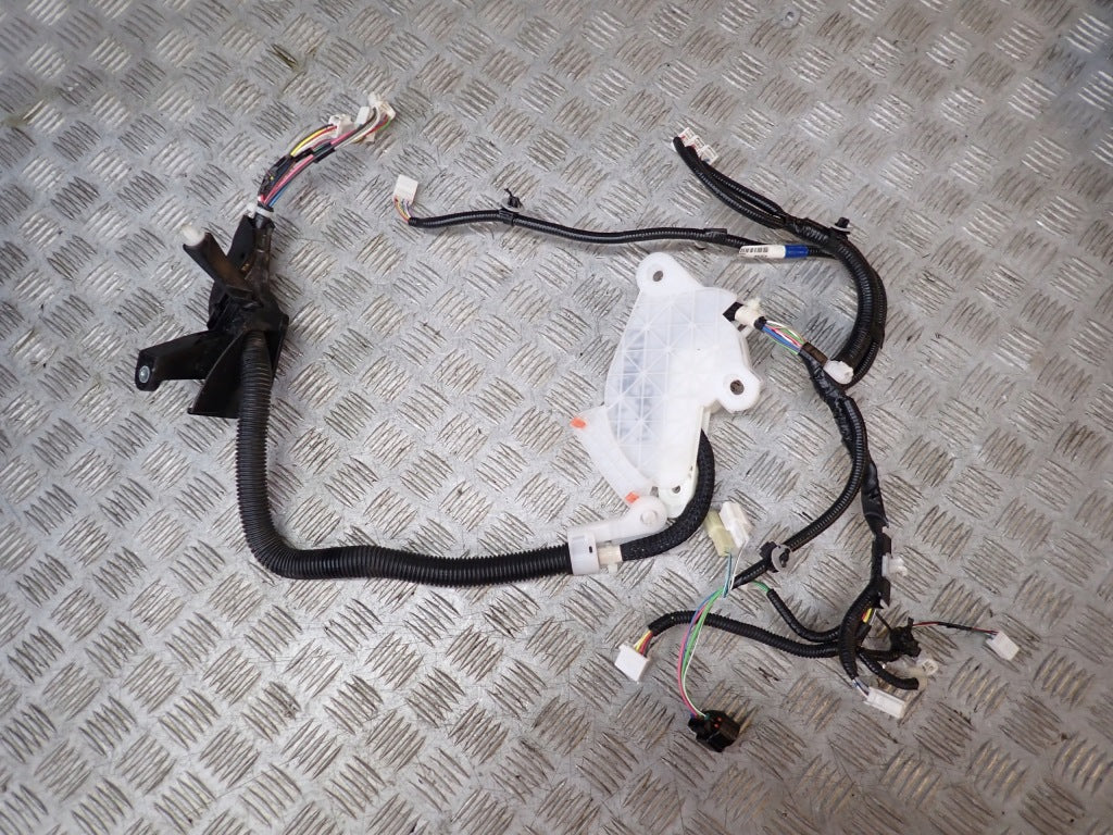 Wiązka Drzwi Tylna Tył Toyota Sienna XL40 2021