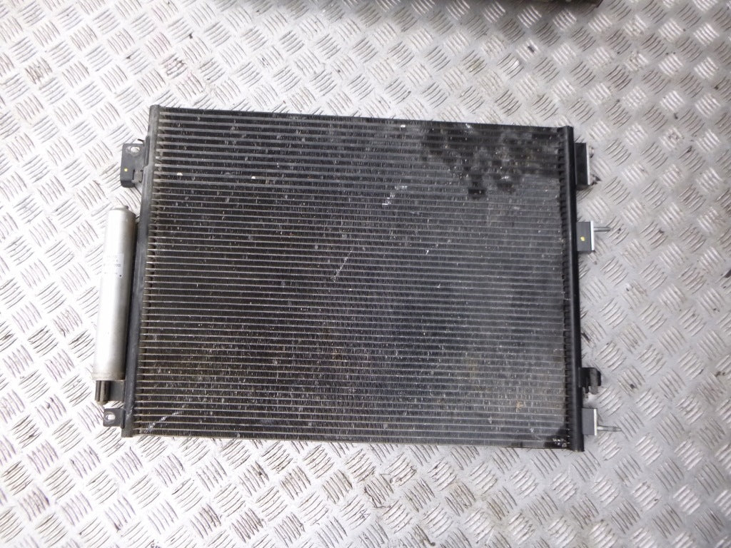 Chłodnica Klimatyzacji Chrysler 300C Thema 2011-