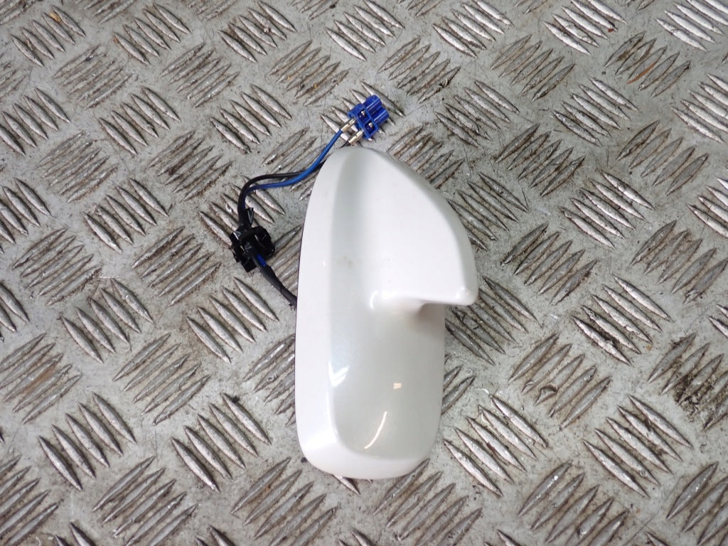 Sharktail Roof GPS Antenna Ford Expedition Lincoln Navigator 2020