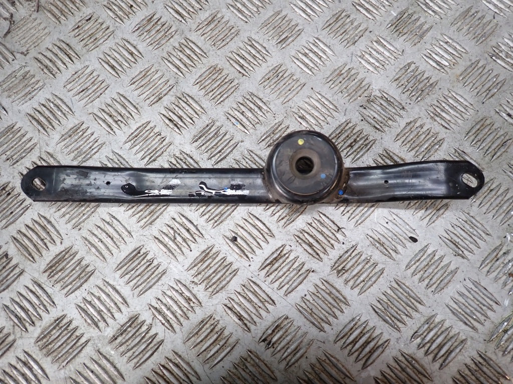 Wspornik wzmocnienia prawe i lewe Chevrolet Tahoe Suburban 2021- do silników 5.3 i 6.2, Autolandparts