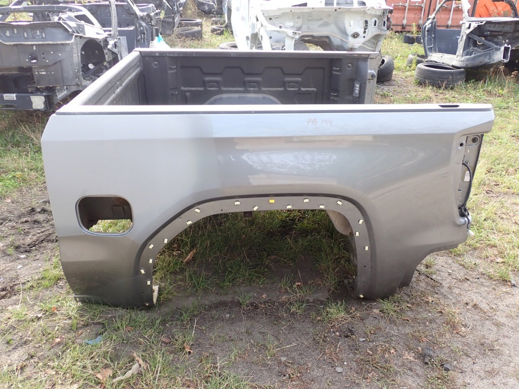 Paka Tylna Zabudowa 5.9 ft 180 cm GMC Sierra 1500 3.0D AT4 2019-
