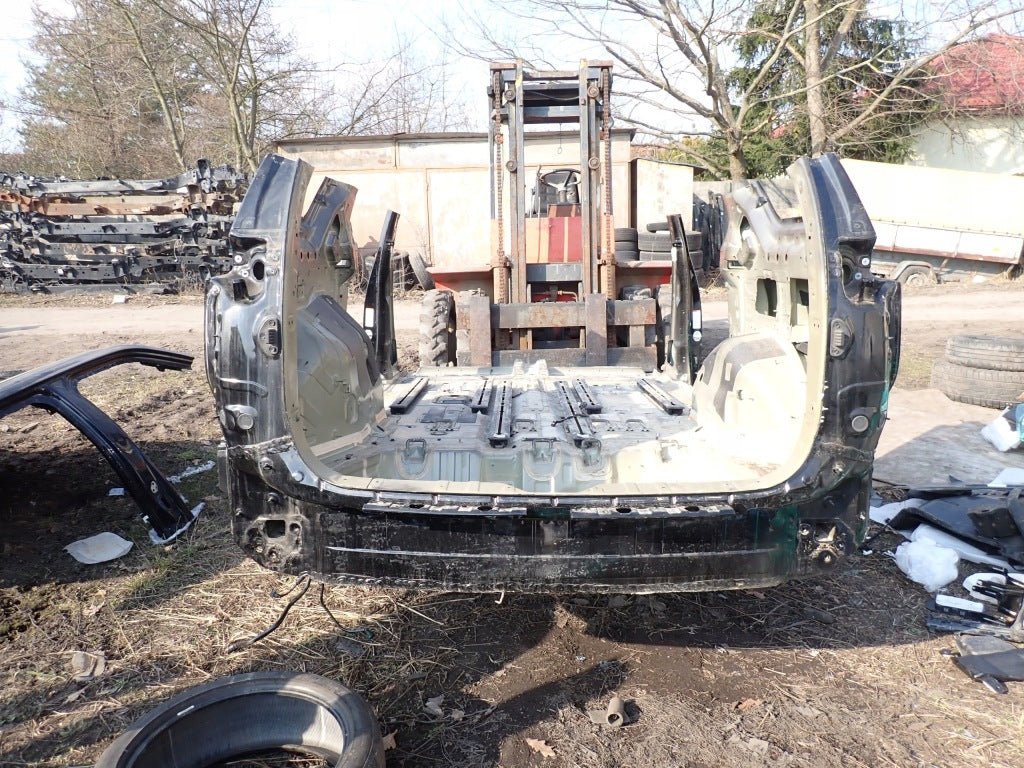 Pas Tylny Wanna Cały Tył Ćwiartki Tylne Kia Carnival LX 3.5 KA4 2020-