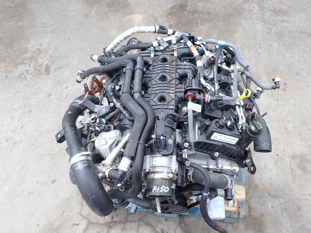 Silnik Powerboost Hybrid CEP1 3.5 V6 do Ford F150 2025, części samochodowe marki Autolandparts, widok na komponenty silnika