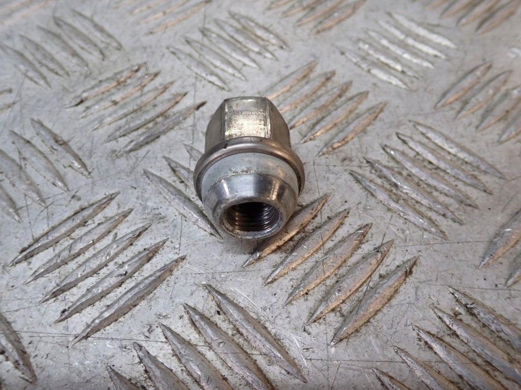 Wheel Nut Bolt Jeep Wagoneer Grand Wagoneer WS 22-