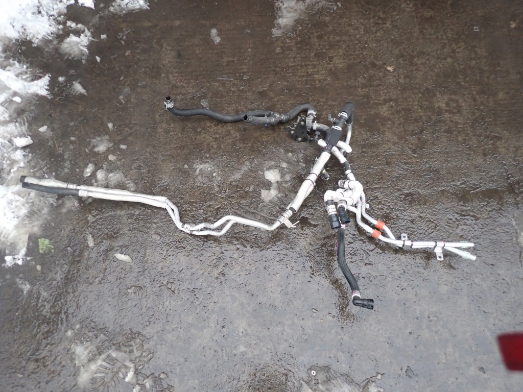 Water Pipes Ford Explorer 3.3 Hybrid 2020-