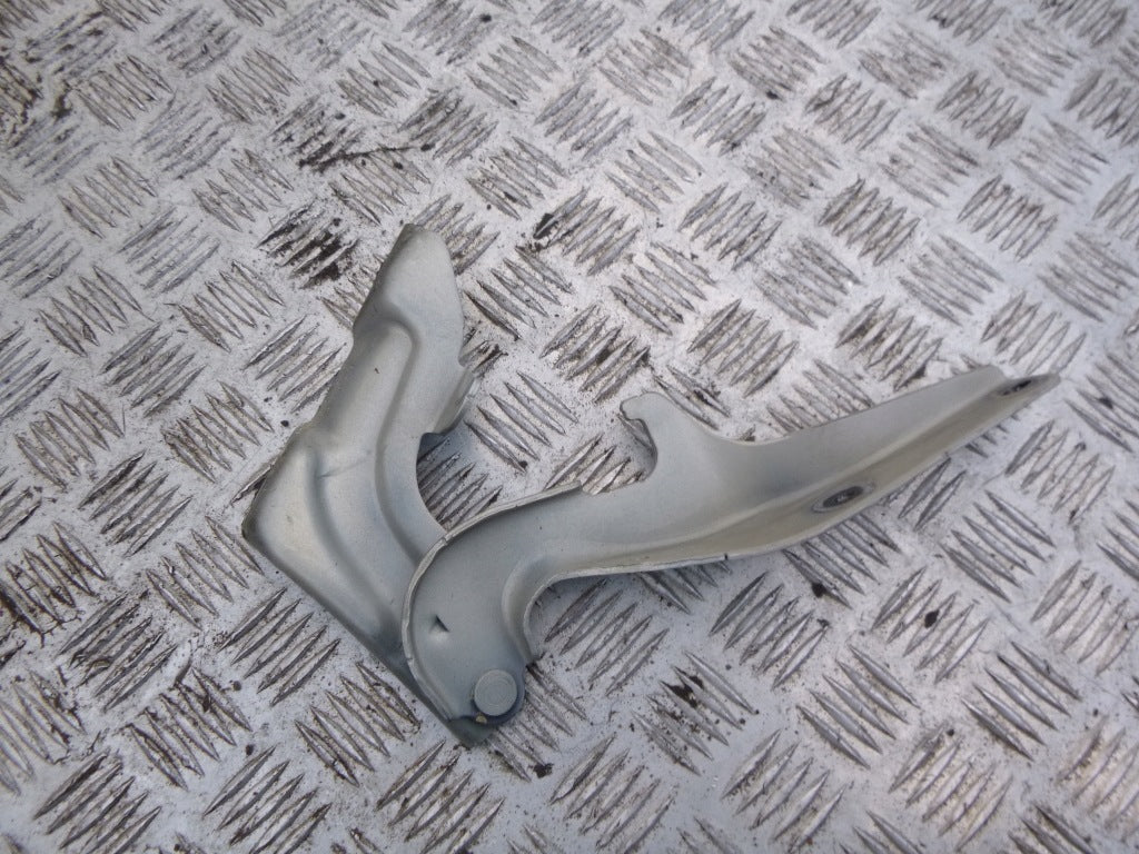 2010 Cadillac SRX Hood Hinge