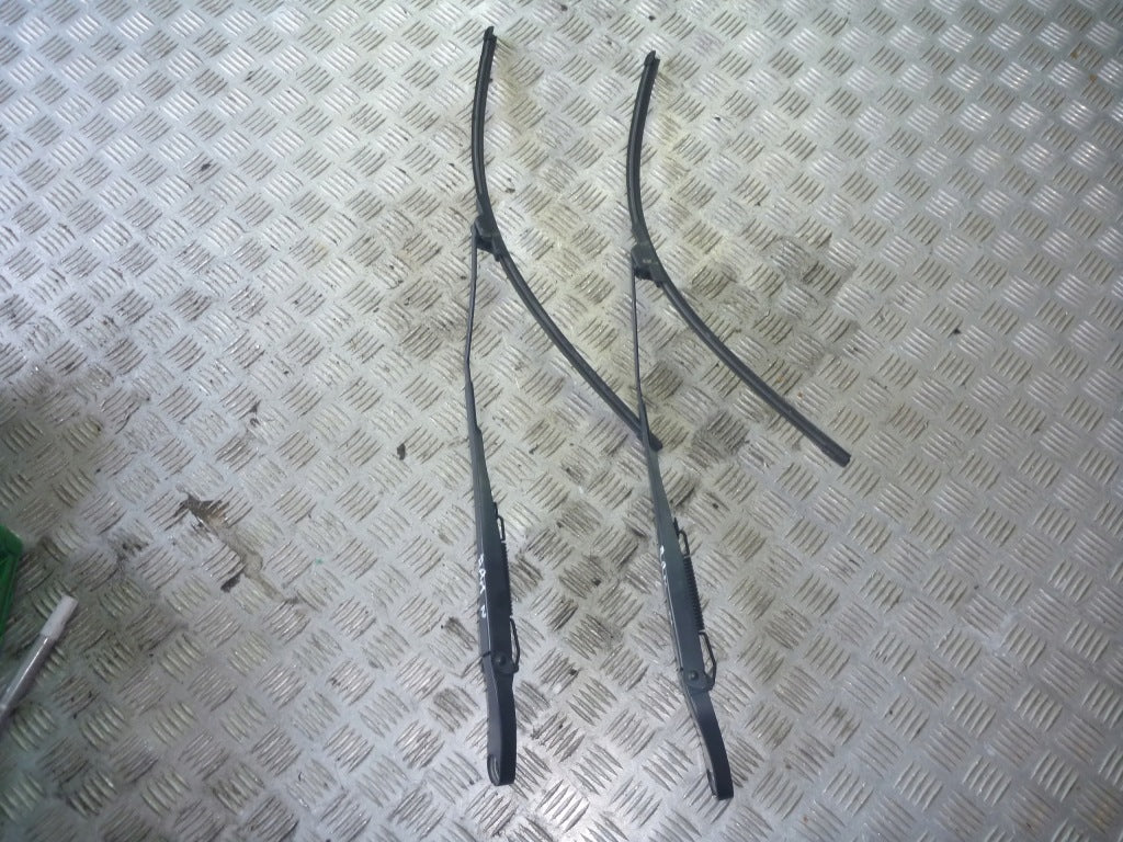 Wiper Blades Arms Dodge RAM 5.7 4x4 2019-